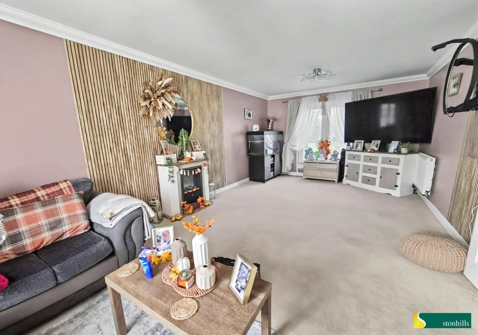 Ironwood Avenue, Desborough, Kettering Image 3