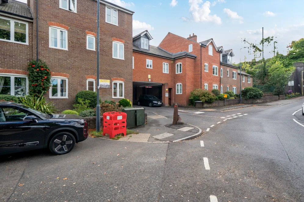 Walkers Court, Harpenden, AL5 photo 12