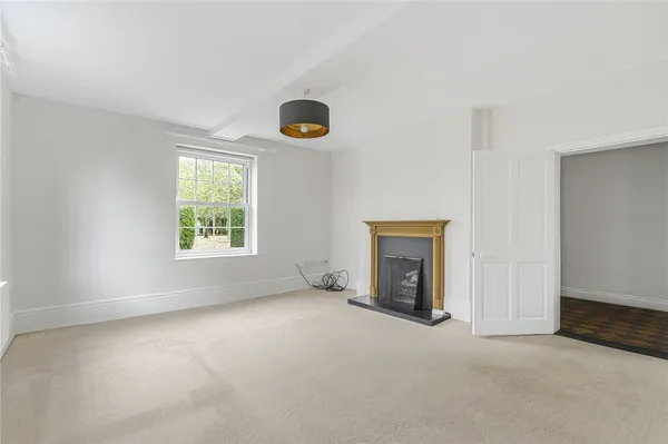Moulsoe, Buckinghamshire, MK16 photo 7