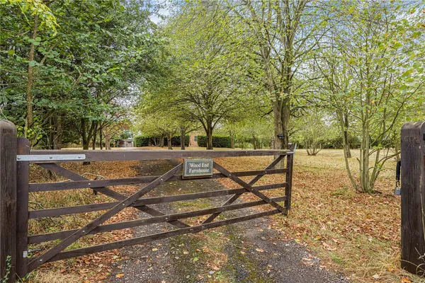 Moulsoe, Buckinghamshire, MK16 photo 18