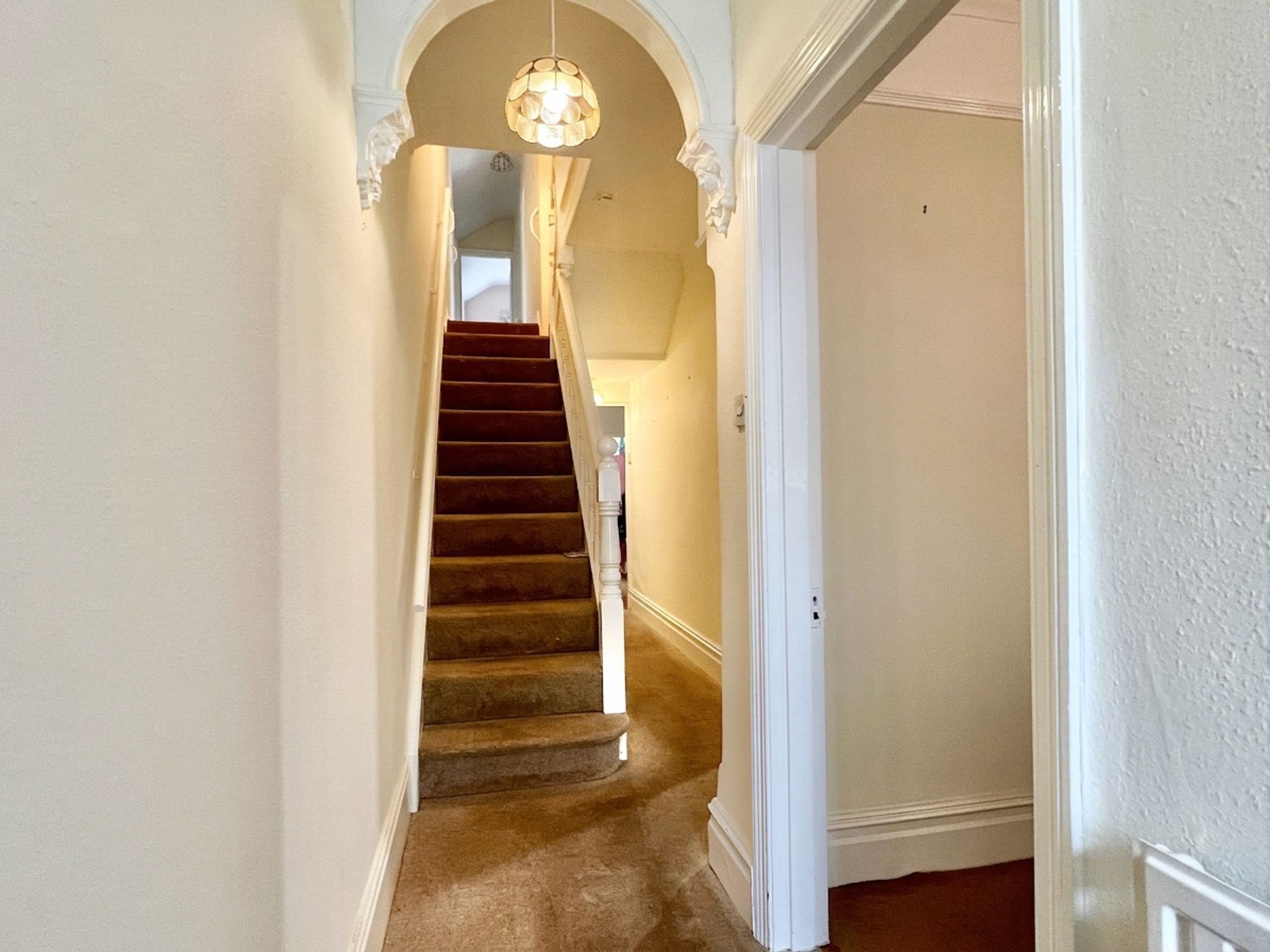 Holway Road - NO onward chain! Image 5