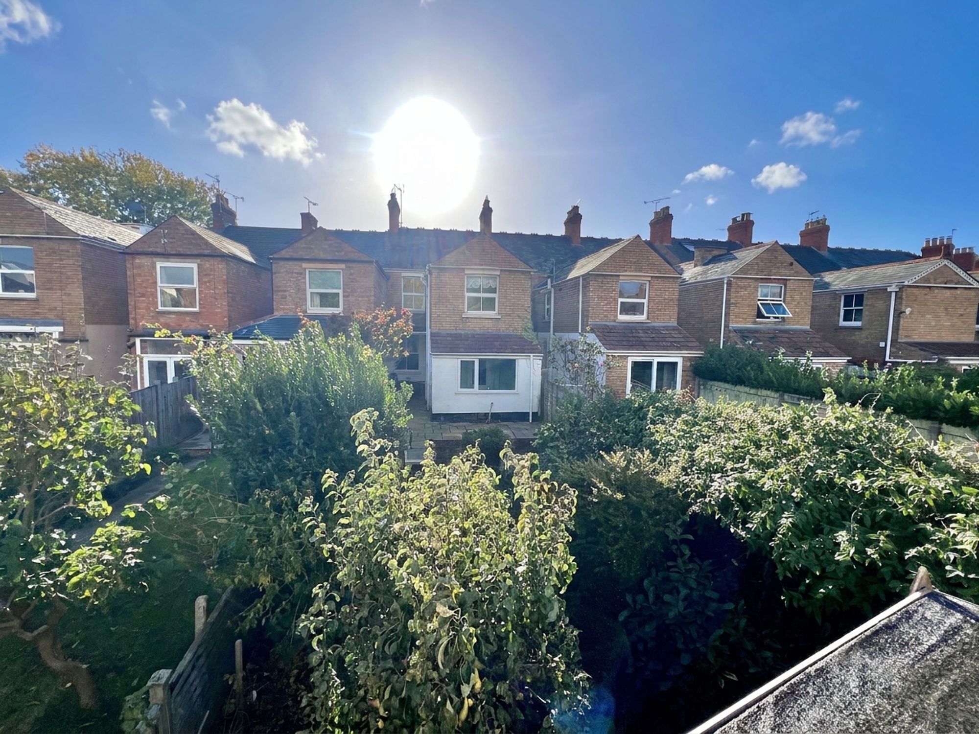 Holway Road - NO onward chain! Image 19