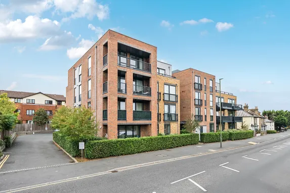 East Street, Epsom, KT17