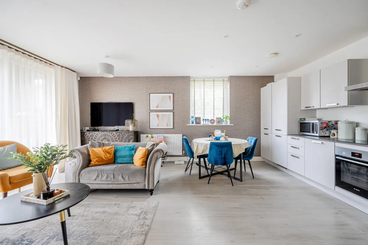 East Street, Epsom, KT17 photo 2