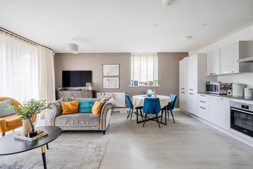 East Street, Epsom, KT17 photo 2