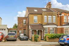 Fitzjohn Avenue Barnet EN5 photo 1