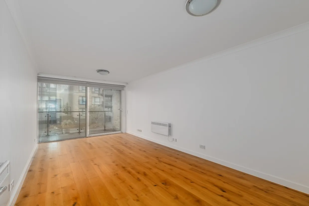 Boardwalk Place, E14 photo 1
