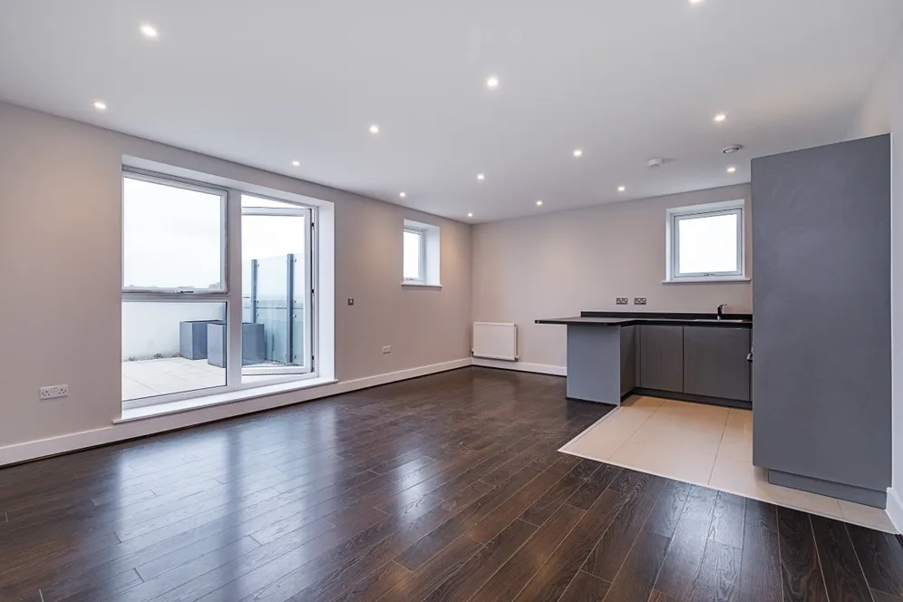 Coombe Lane London SW20 photo 3