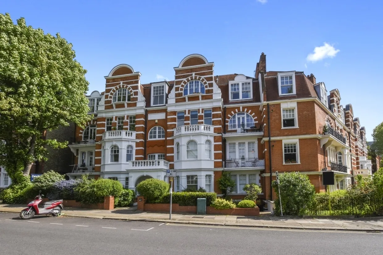 Exeter Road London NW2 photo 4