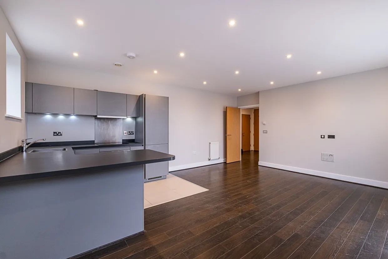Coombe Lane London SW20 photo 6