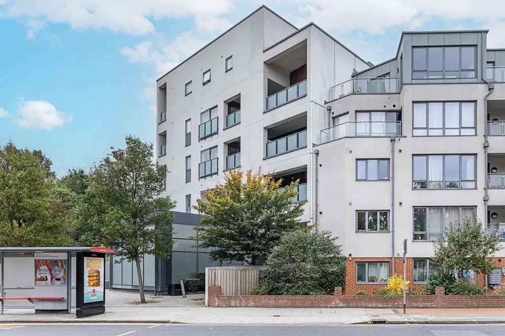 Coombe Lane London SW20 photo 12