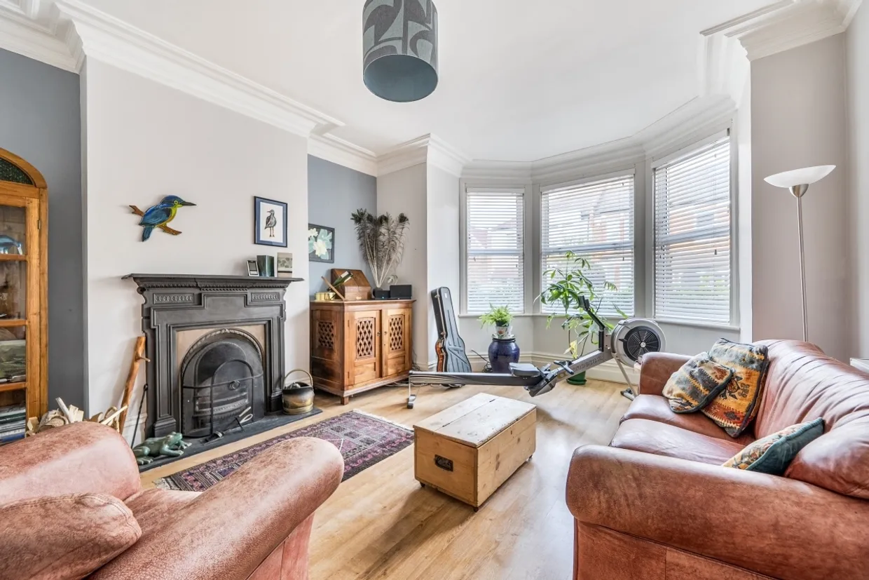 Fitzjohn Avenue Barnet EN5 photo 14