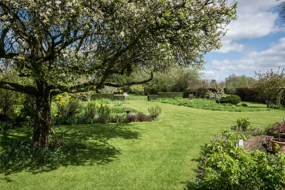 Chawton, Hampshire, GU34 photo 2