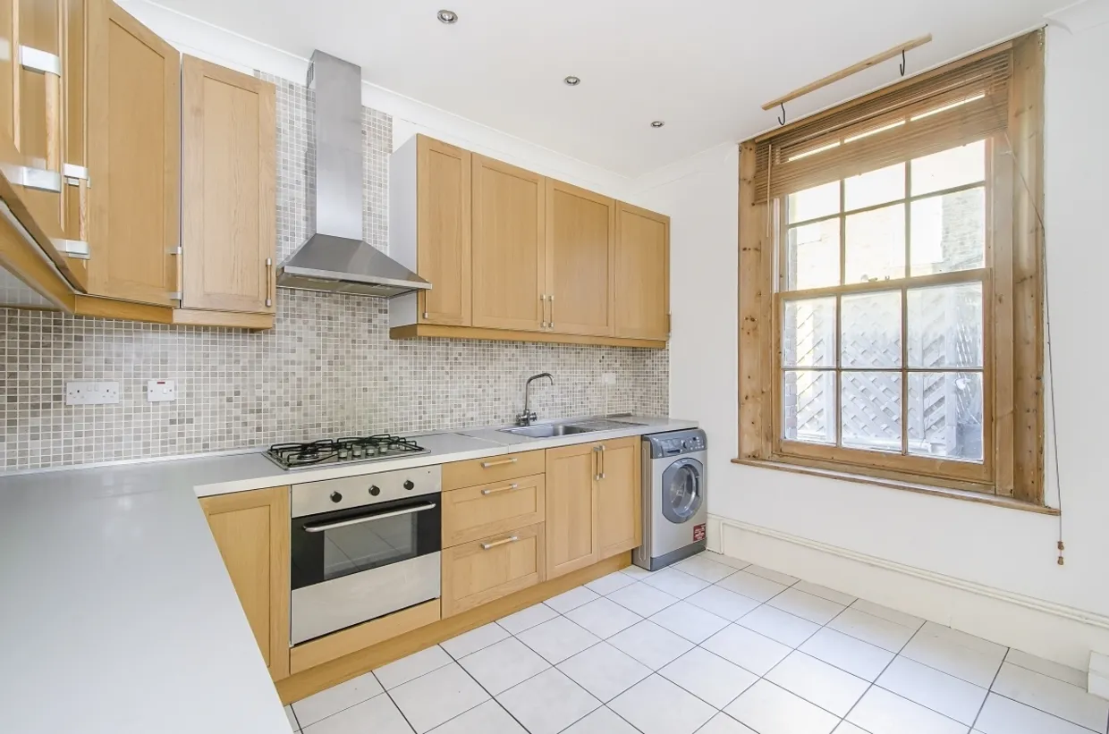 Bedford Hill Balham SW12 photo 1