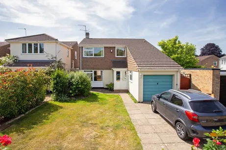 Fishersdene, Claygate KT10