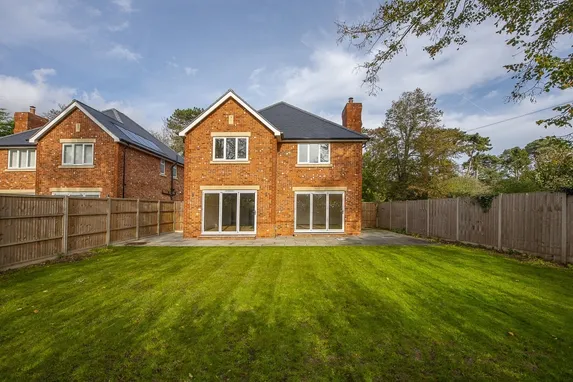 Lower Hampton Road, Sunbury-on-Thames, TW16