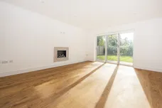 Lower Hampton Road, Sunbury-on-Thames, TW16 photo 6