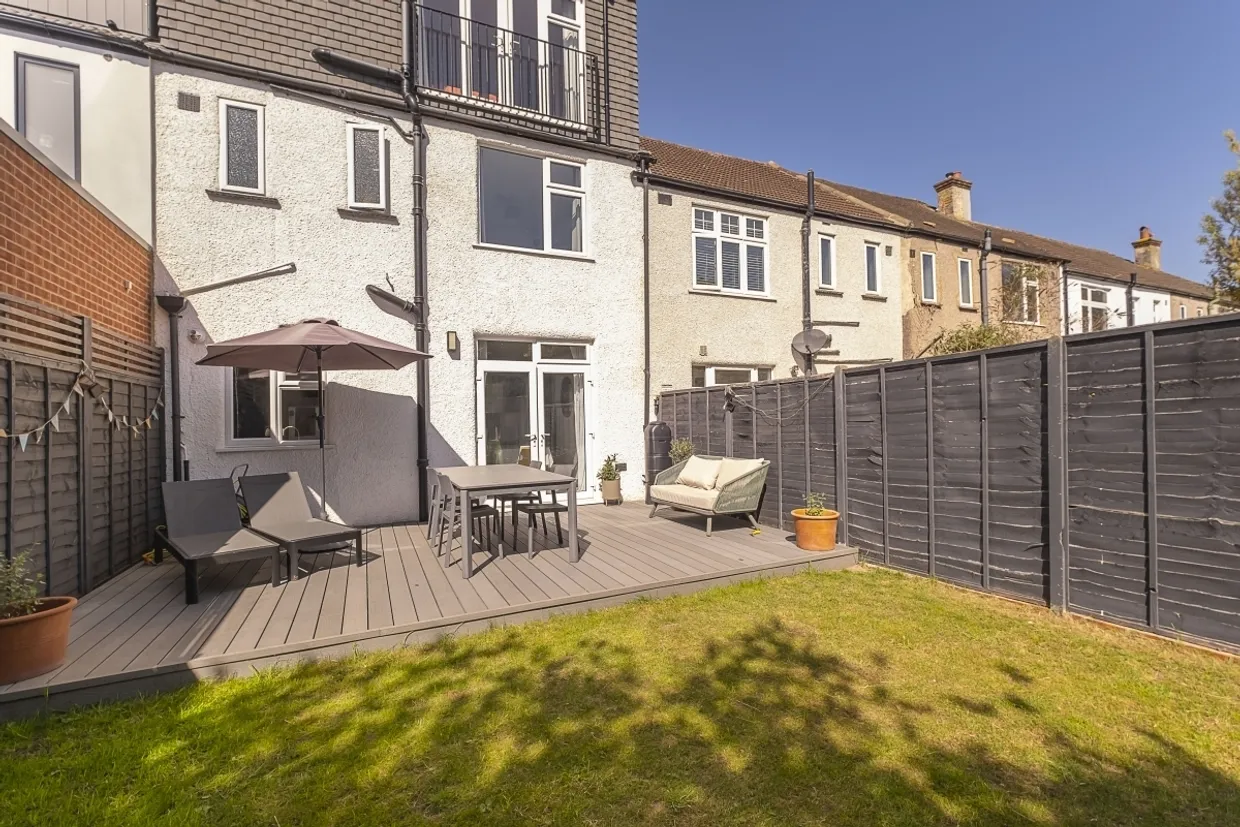 Fairway London SW20 photo 21