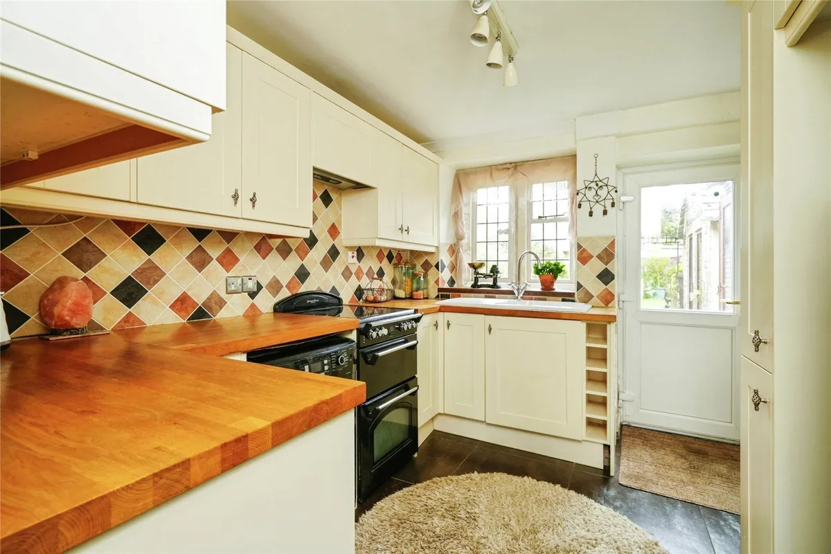 Bulls Close, Filkins, Lechlade, Oxfordshire, GL7
