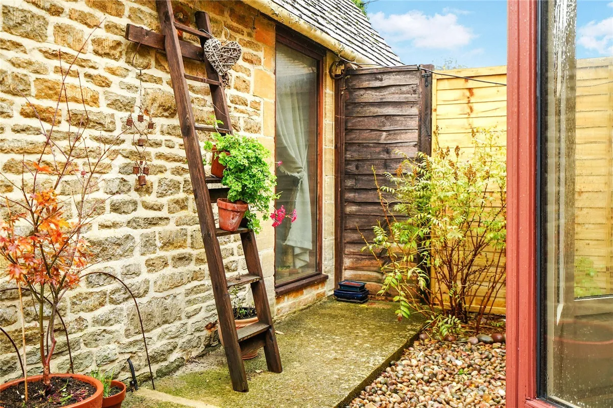 Bulls Close, Filkins, Lechlade, Oxfordshire, GL7