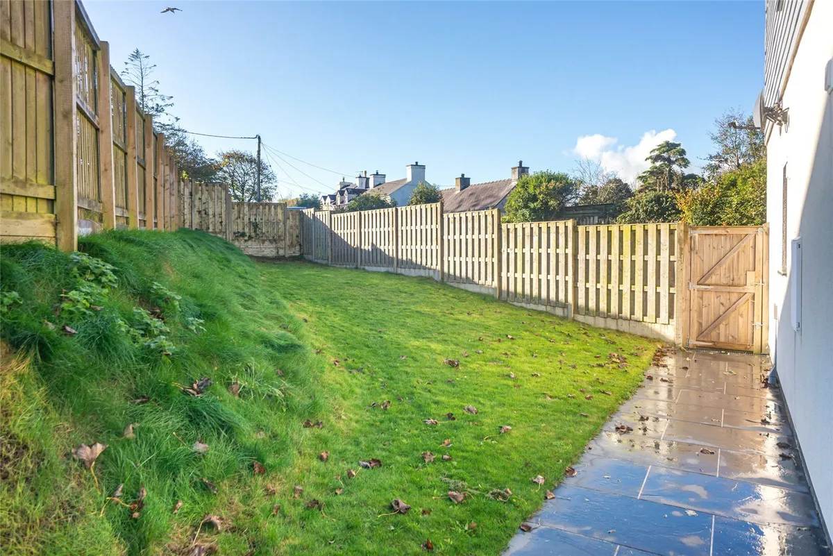Lletroed Fawr, Penysarn, Isle of Anglesey, LL69