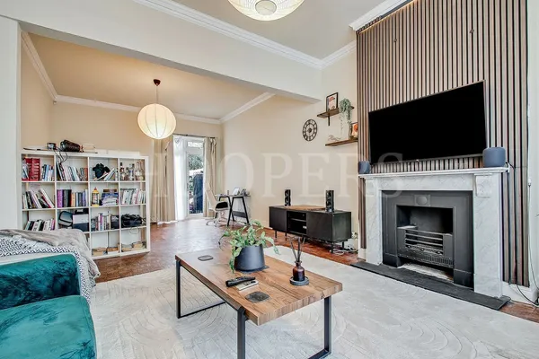 Gratton Terrace, London, NW2