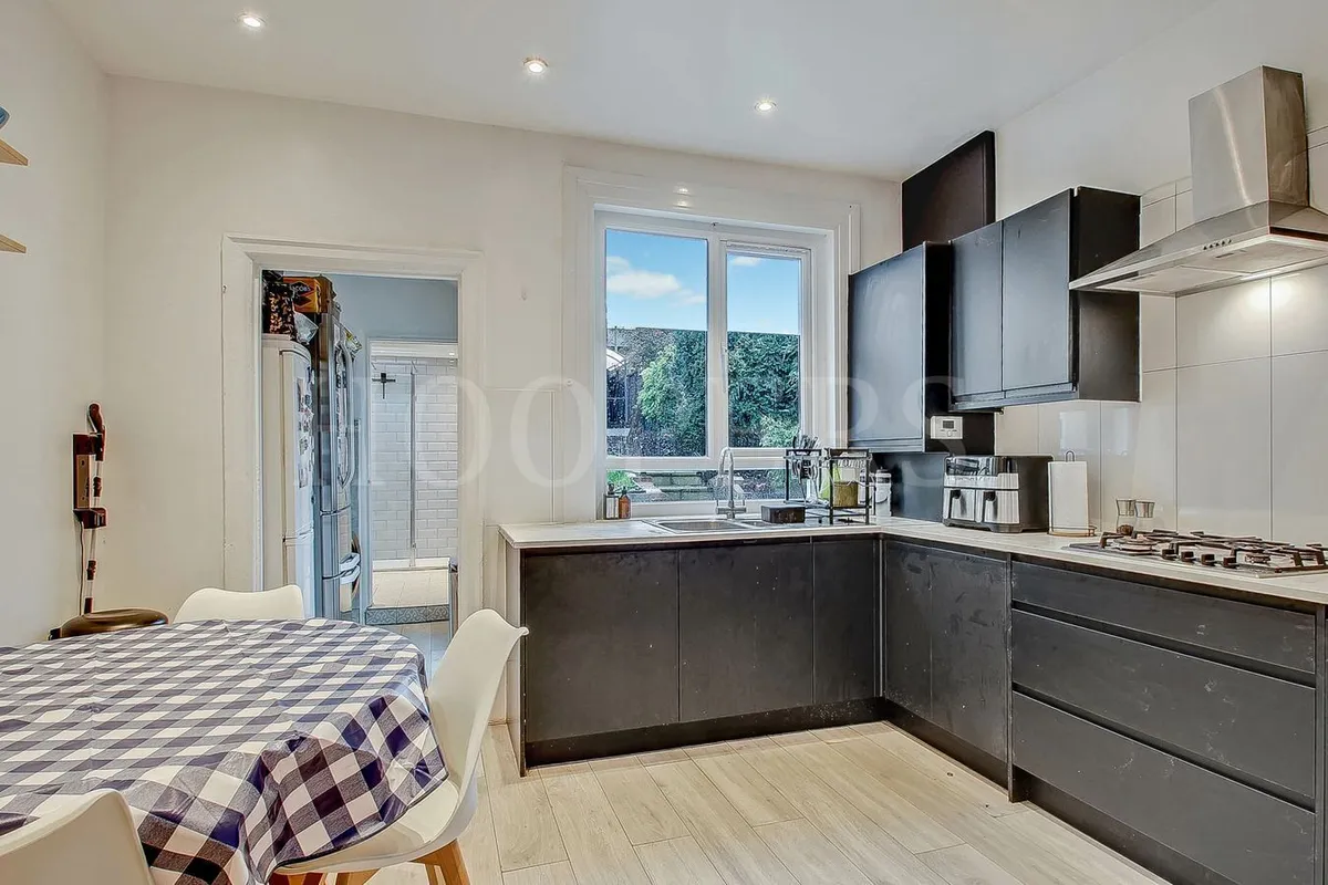 Gratton Terrace, London, NW2