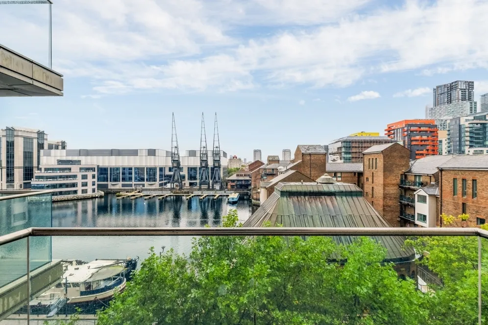 Turnberry Quay, E14 photo 3