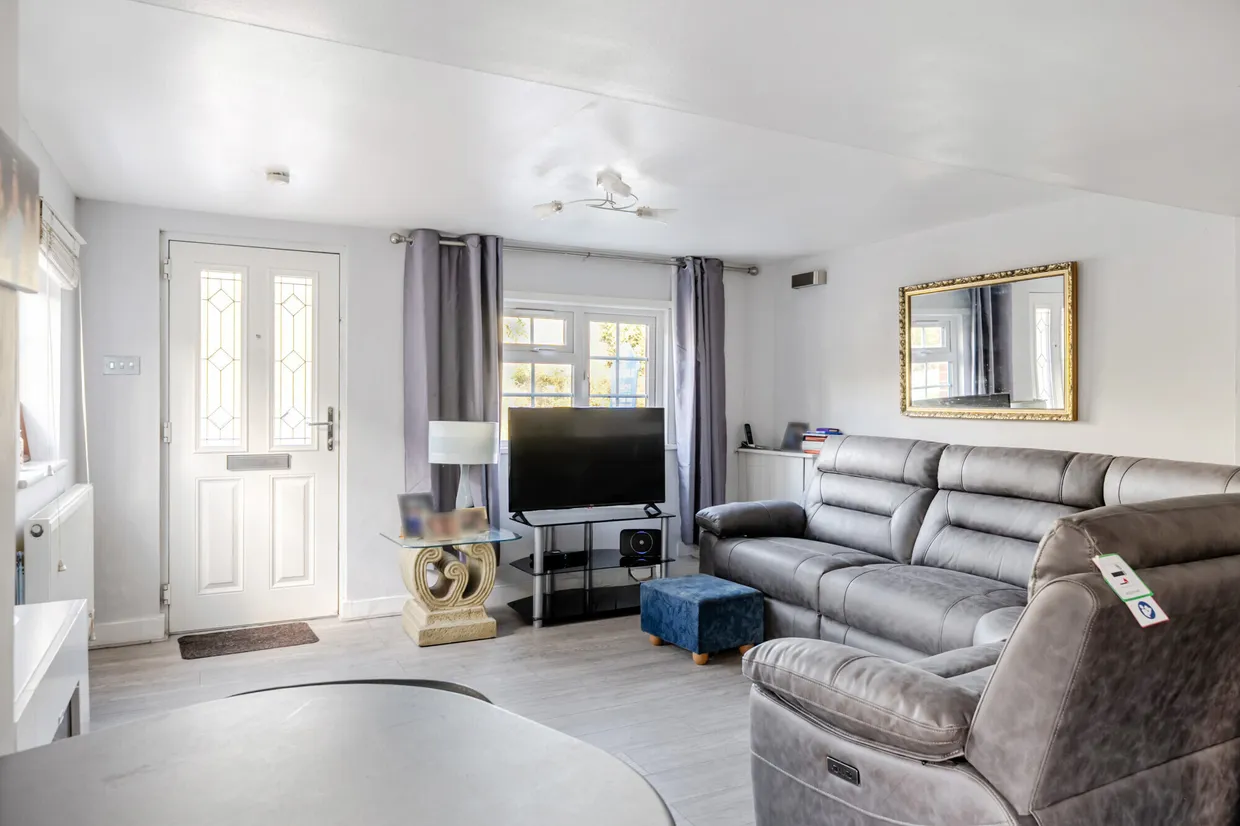 Copthall Green, Waltham Abbey, EN9 photo 5