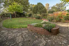 Bushy Park Gardens, Teddington, TW11 photo 5