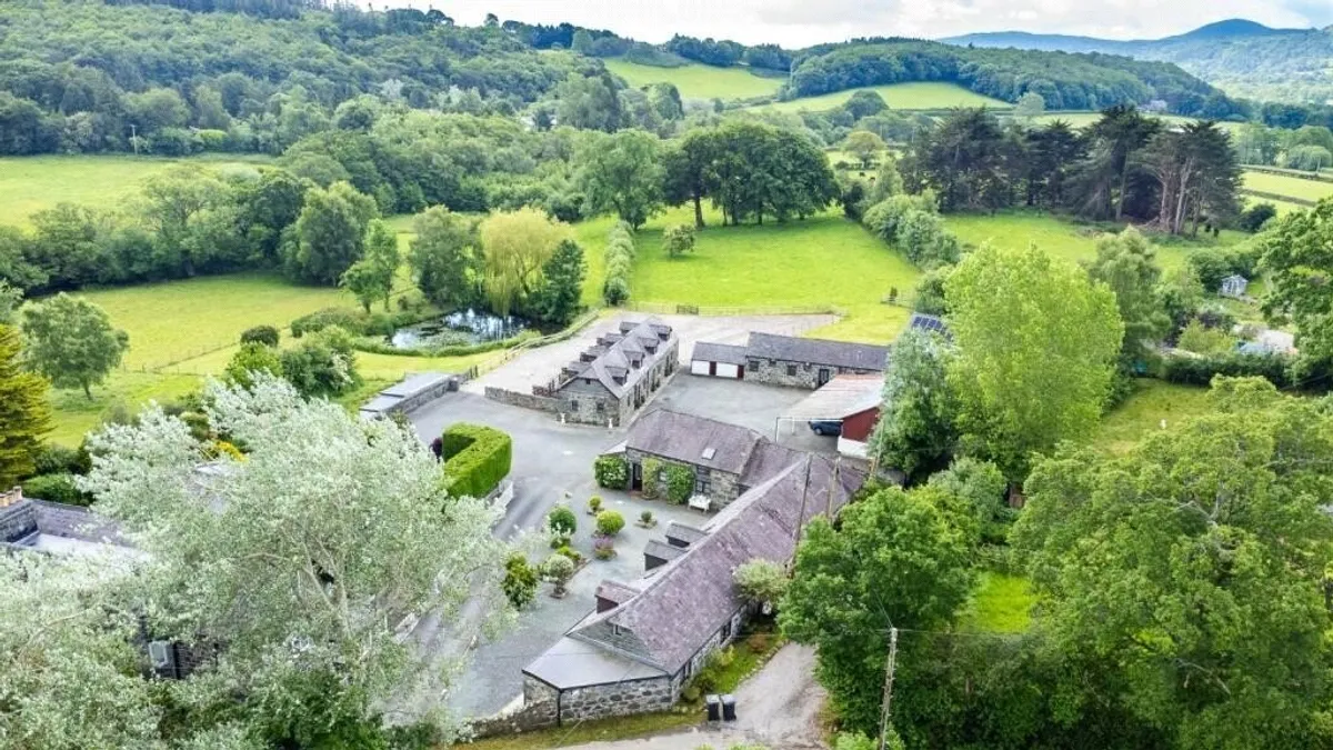Rowen, Conwy, LL32