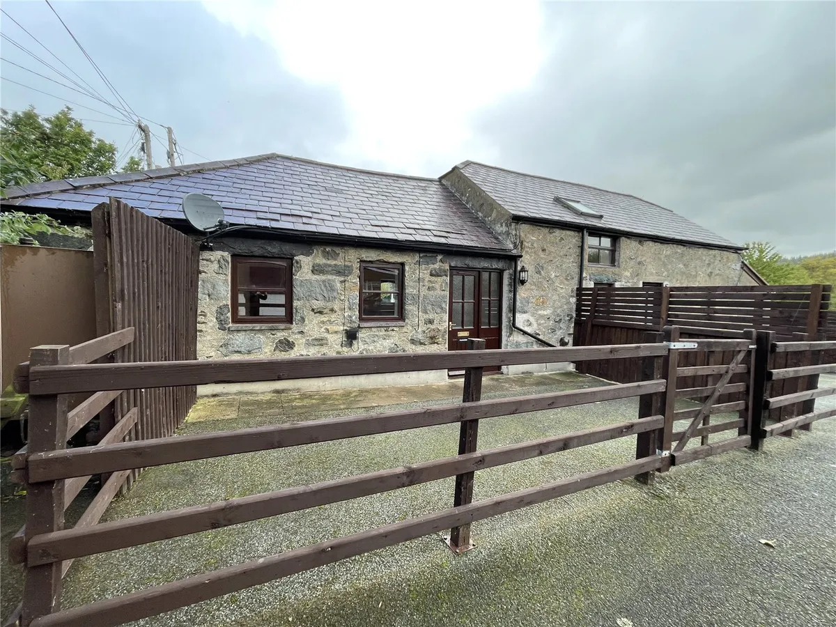 Rowen, Conwy, LL32