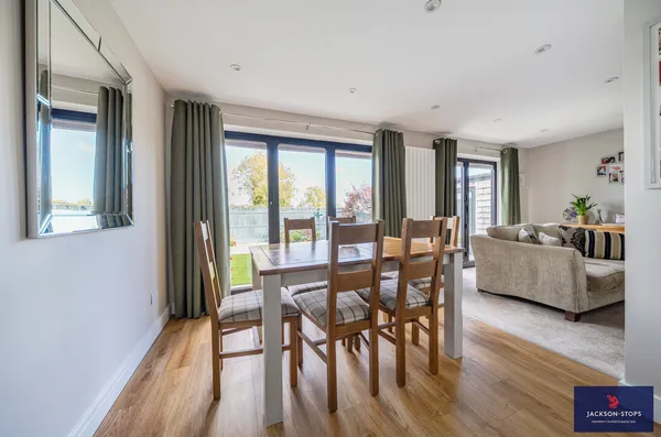 Vandyke Close, Woburn Sands, MK17 photo 4