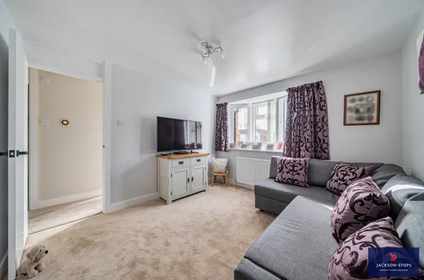 Vandyke Close, Woburn Sands, MK17 photo 6