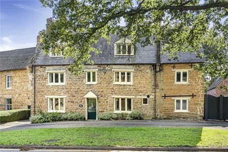 High Street, Flore, NN7