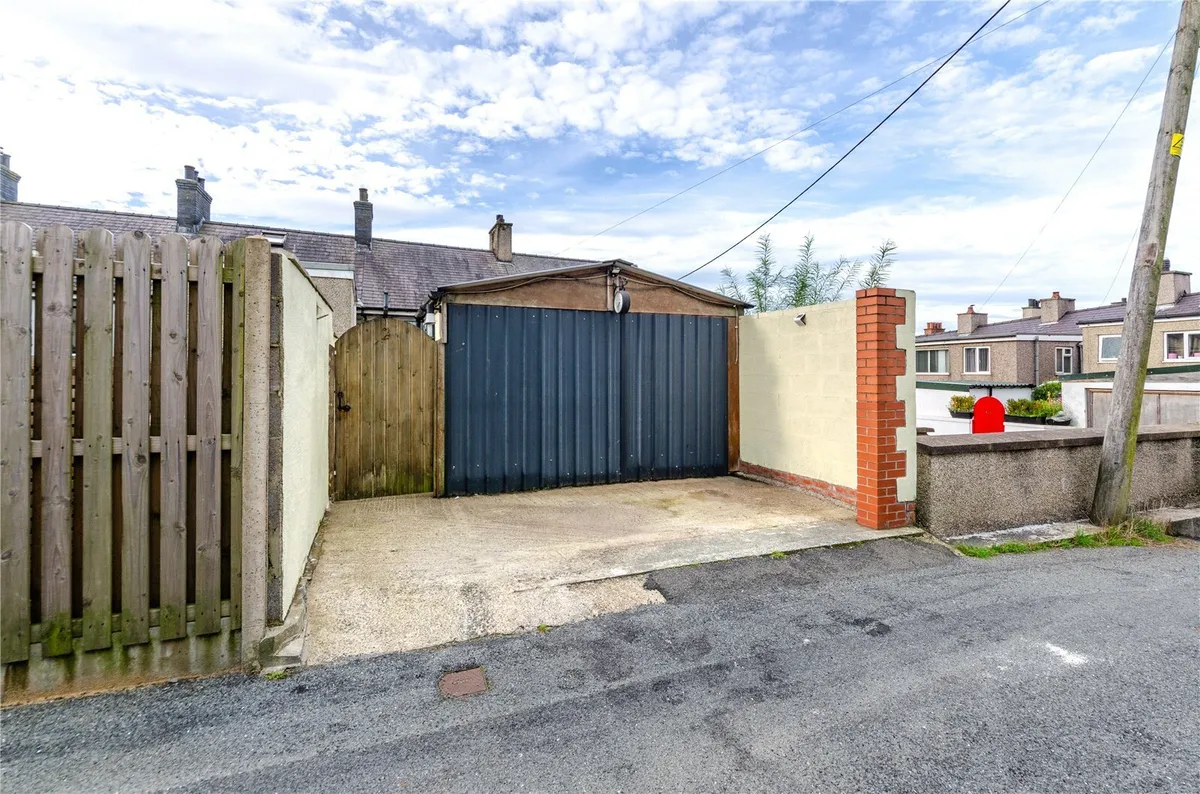 Caradog Place, Deiniolen, Caernarfon, LL55
