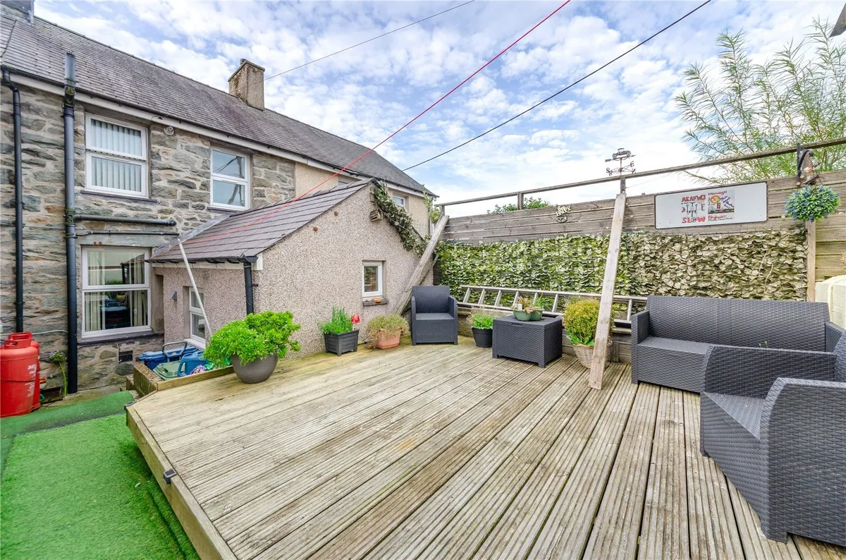 Caradog Place, Deiniolen, Caernarfon, LL55