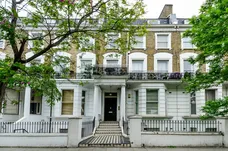 Earls Court Road London W8 photo 2
