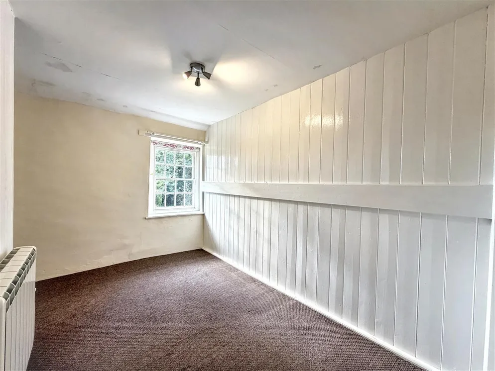 Property carousel item 15