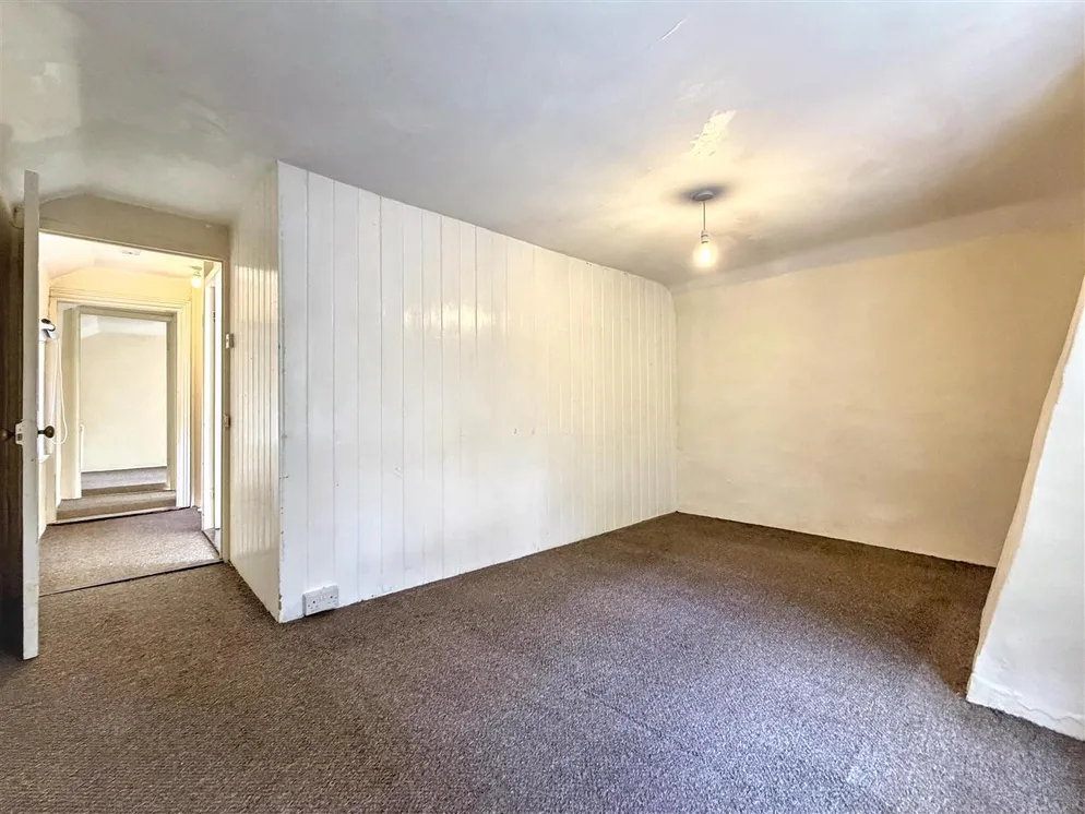 Property carousel item 17