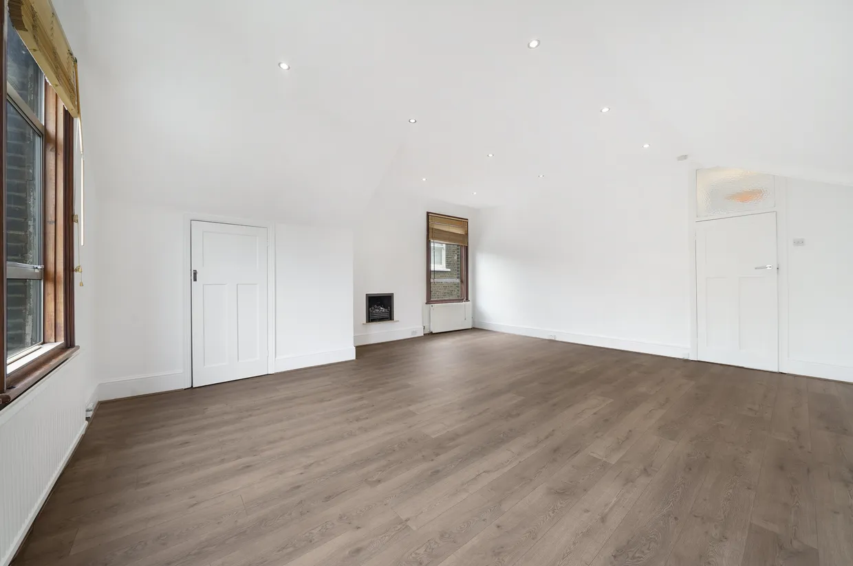 Blakesley Avenue, Ealing, W5 photo 2
