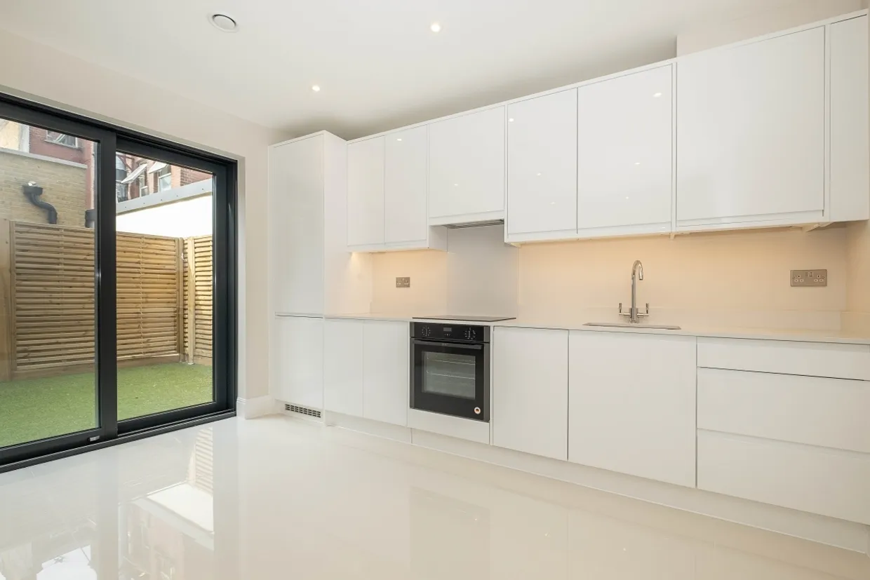 Merton Road London SW19 photo 1