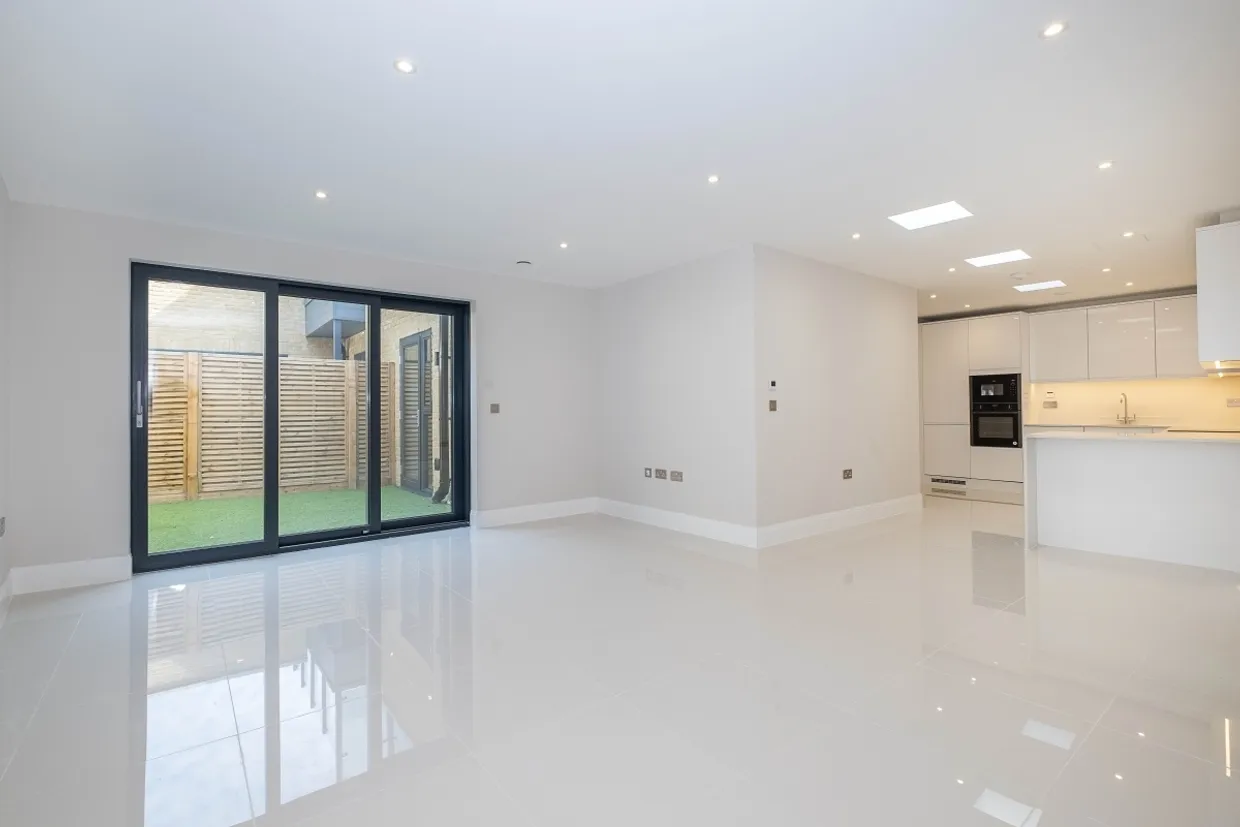 Merton Road London SW19 photo 3