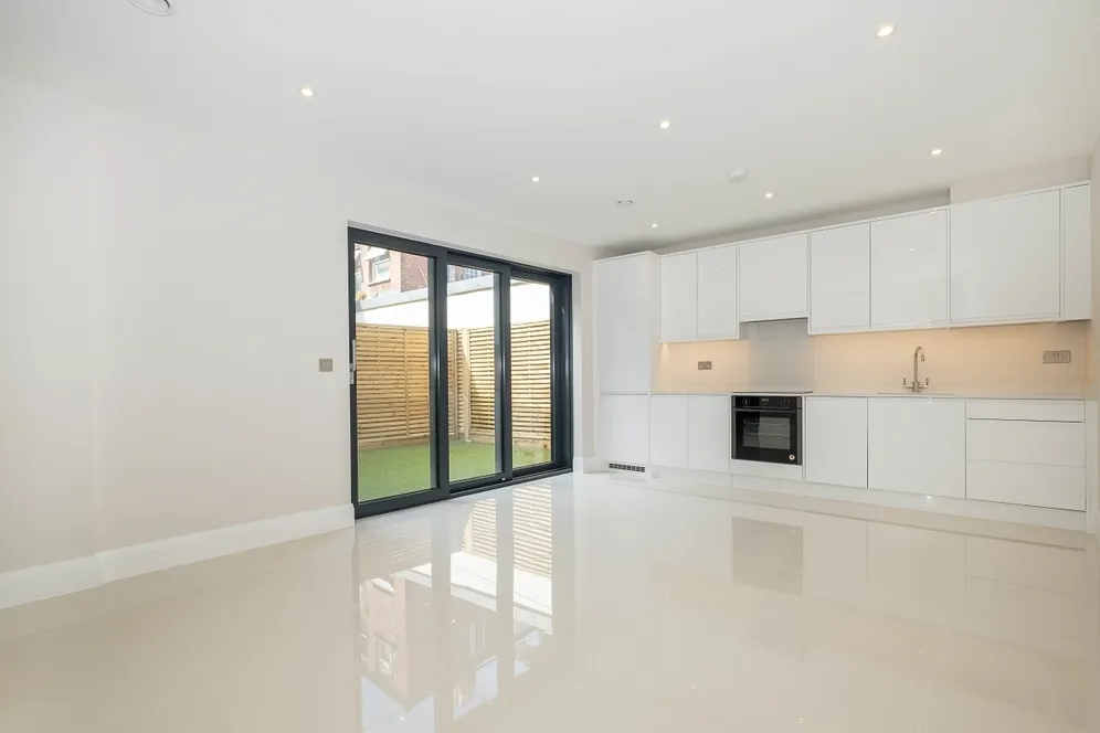 Merton Road London SW19 photo 2