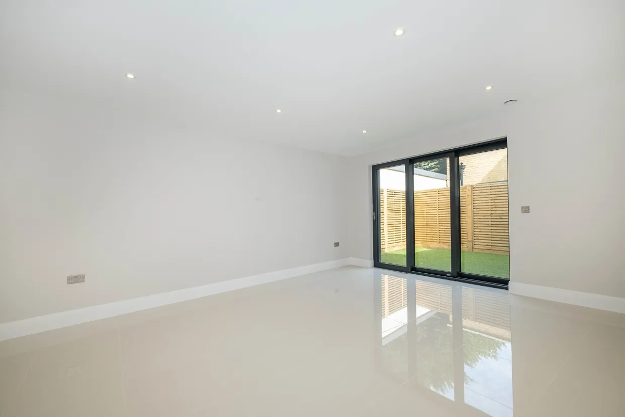 Merton Road London SW19 photo 4