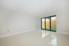 Merton Road London SW19 photo 4