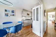 Grosvenor Road, Epsom KT18 photo 5