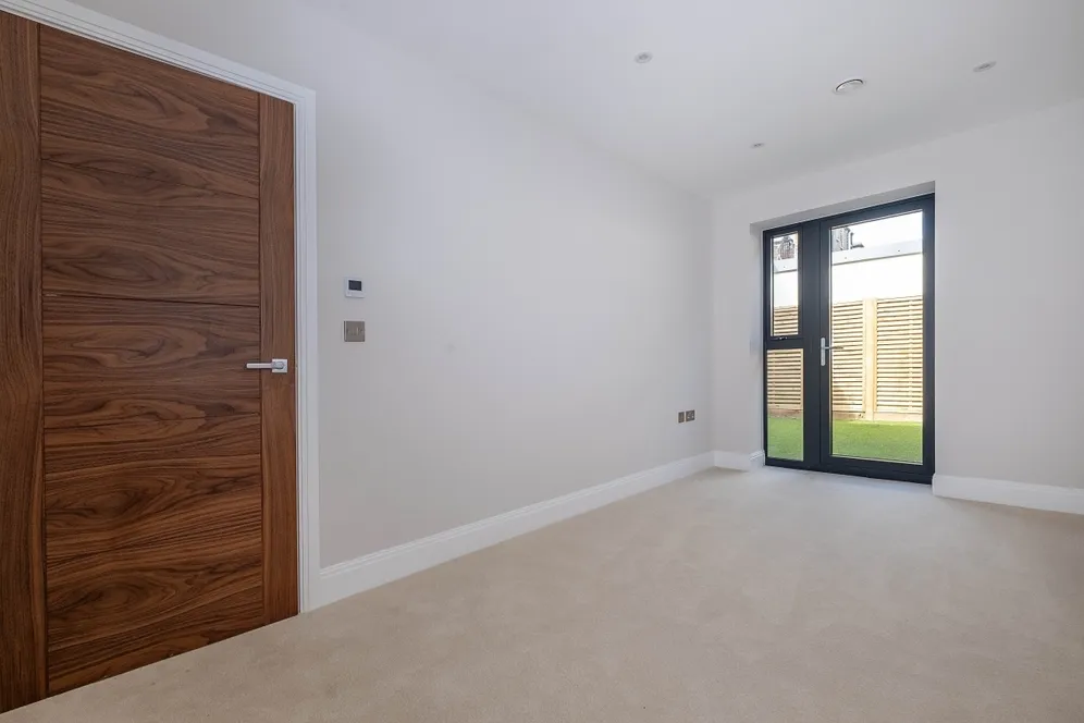 Merton Road London SW19 photo 6
