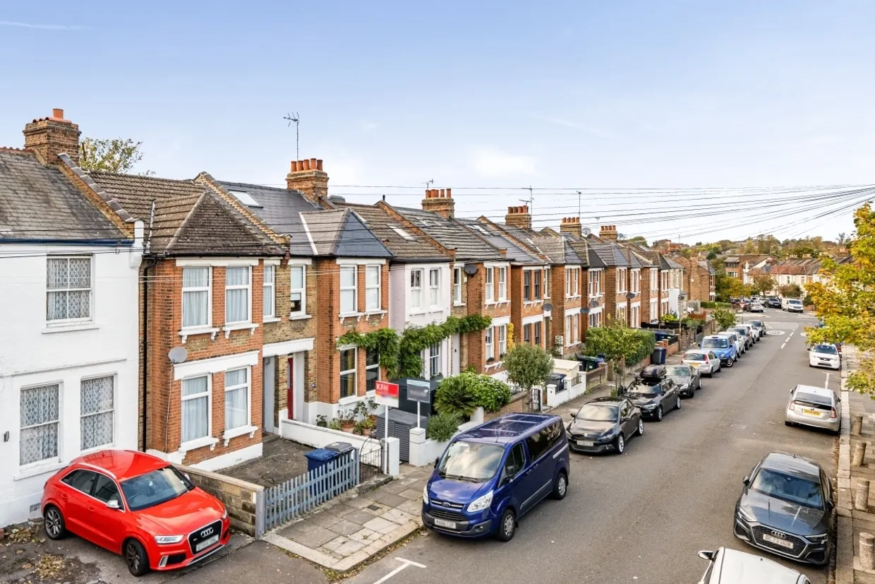 Pembroke Road London N10 photo 8