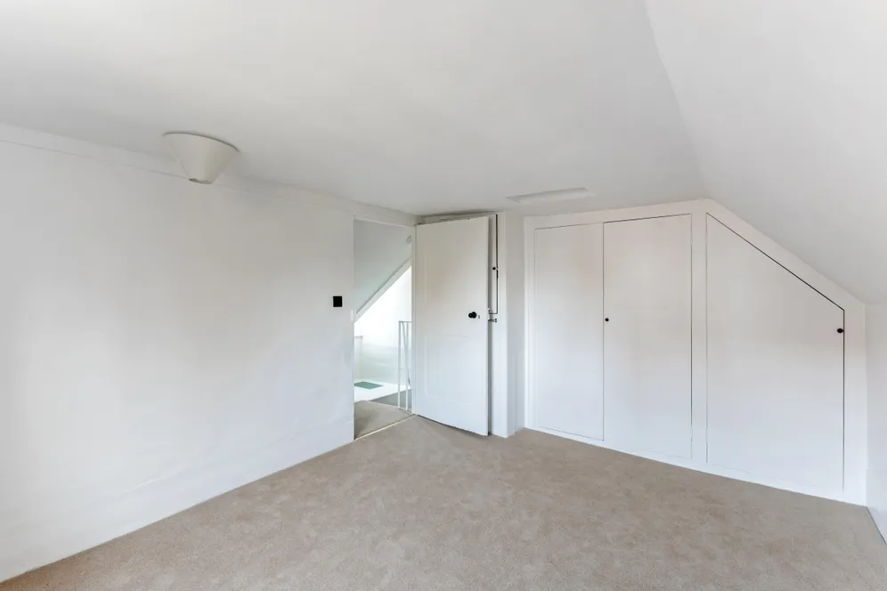 London SE21 photo 9